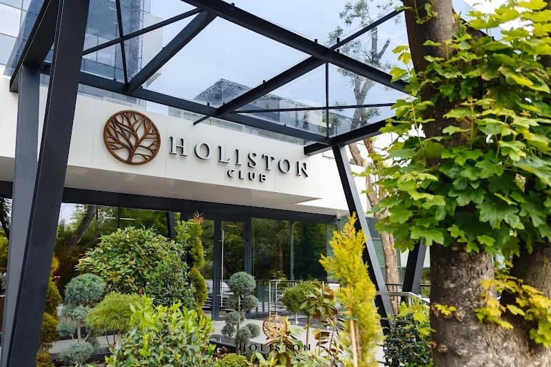 HOLISTON CLUB — Кишинёв — фото 1