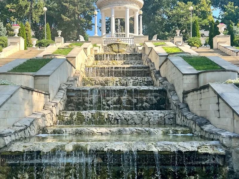 Каскадная лестница — Кишинёв — фото 1