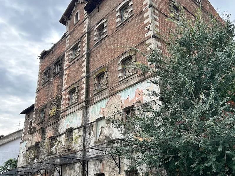 Здание "Красной Мельницы" — Кишинёв — фото 1